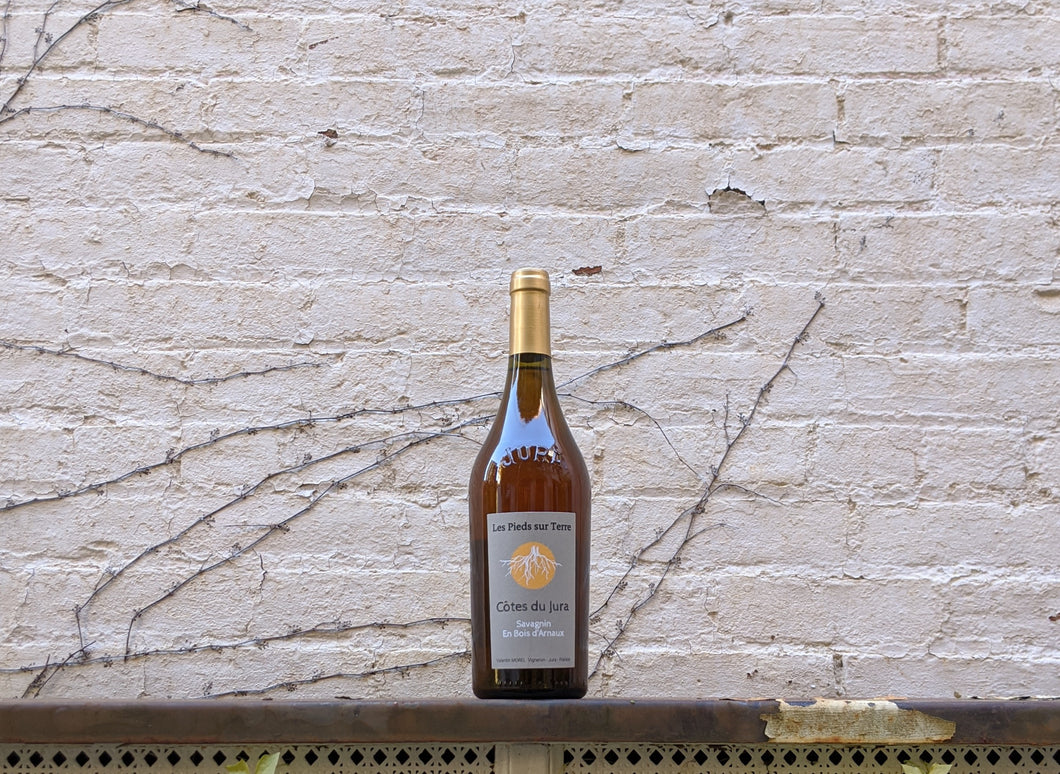 Valentin Morel, Les Pieds Sur Terre Côtes du Jura Savagnin En Bois d'Arnaux 2019